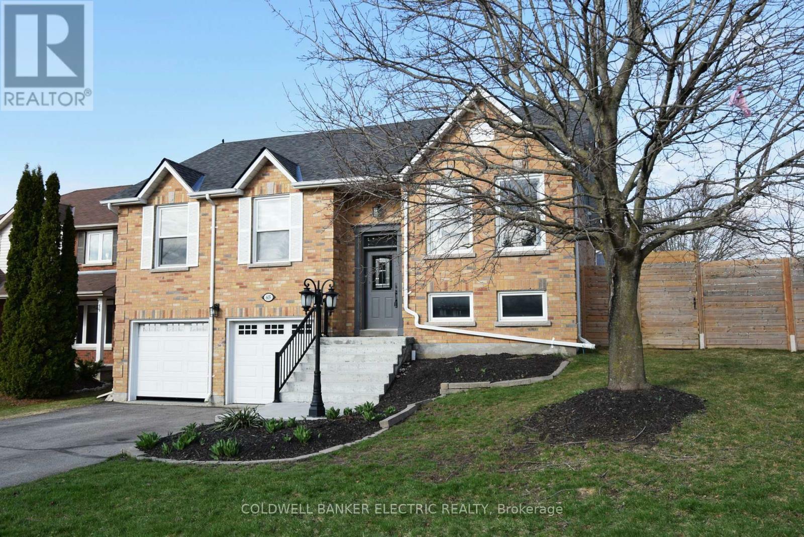 Property Photo: 605 Fortye Drive ON K9K 2H3