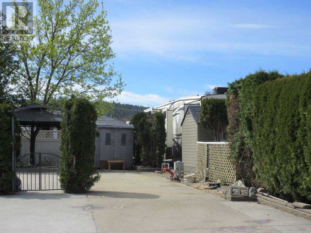 Property Photo:  415 Commonwealth Road 326  BC V4V 1P4 