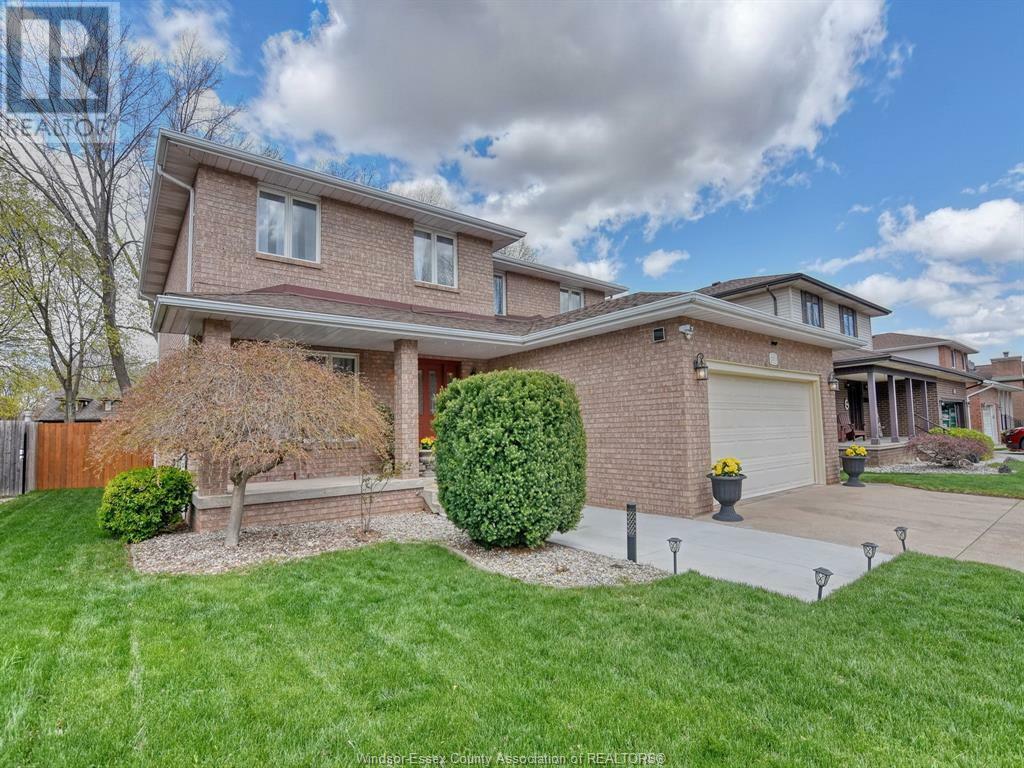 Property Photo:  2014 Edgemore Avenue  ON N9H 2J8 