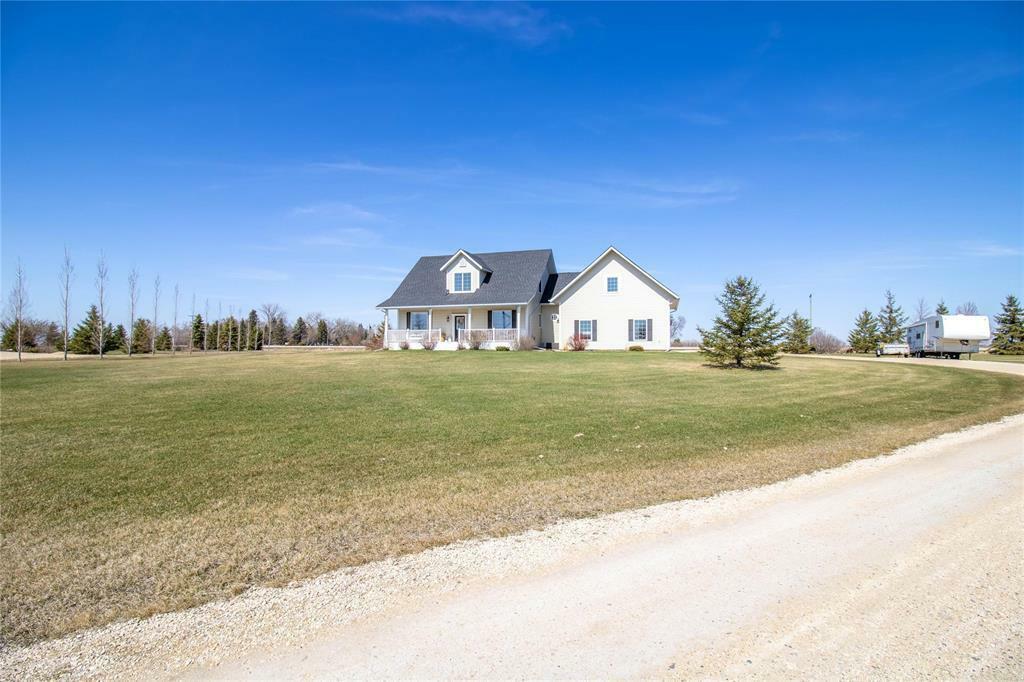 Property Photo: 17 McAdam Drive MB R0A 0X1