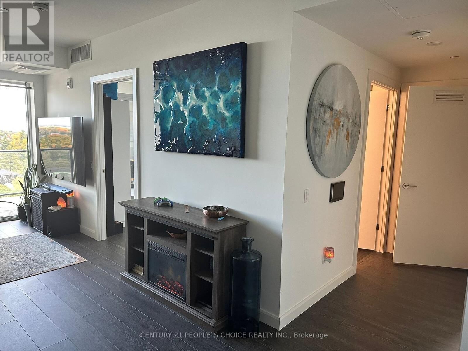 Property Photo:  741 King Street West 901  ON N2G 0E9 
