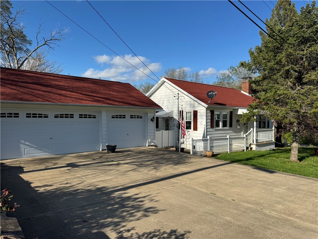 Property Photo: 3102 W Westminster Avenue IL 62522