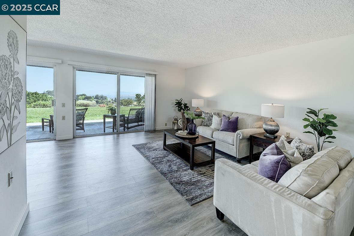 Property Photo: 2109 Skycrest Dr 6 CA 94595