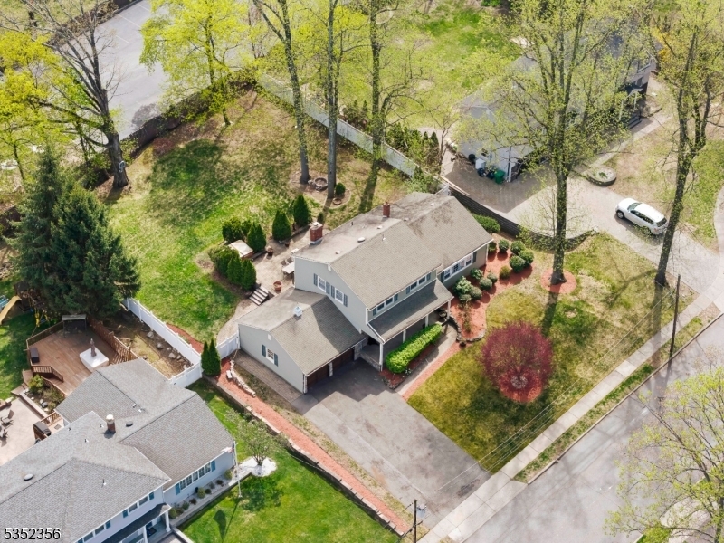 Property Photo: 16 Baldwin Ter NJ 07470