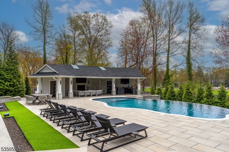 Property Photo: 1032 Rahway Ave NJ 07090