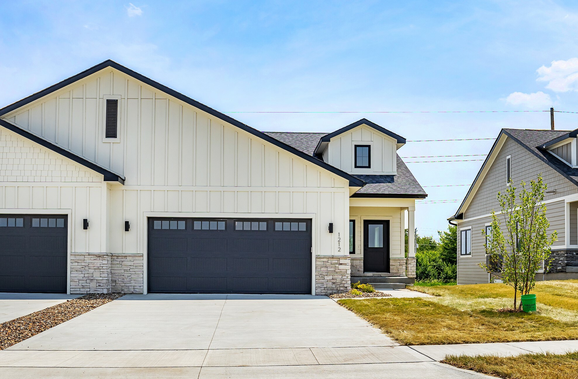 Property Photo:  1204 Westview Drive  IA 50124 