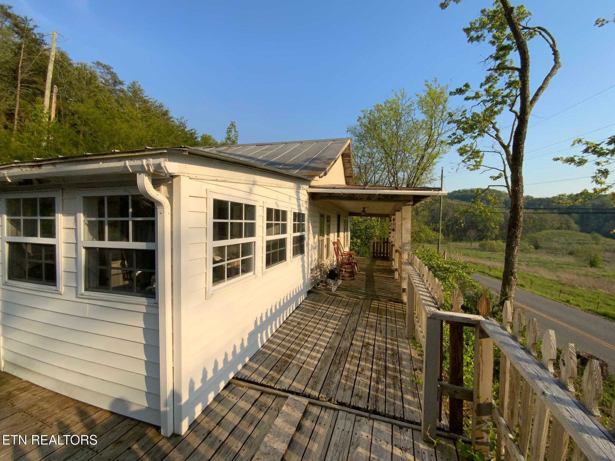 Property Photo: 2519 Maples Branch Rd TN 37876