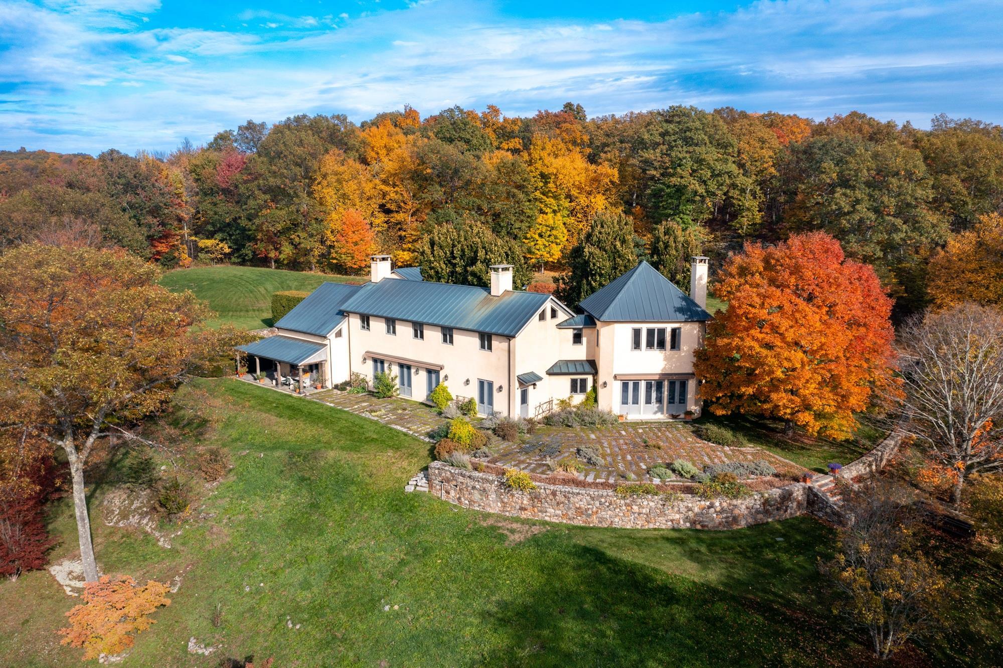 Property Photo: 129 West Meadow Lane NY 12545