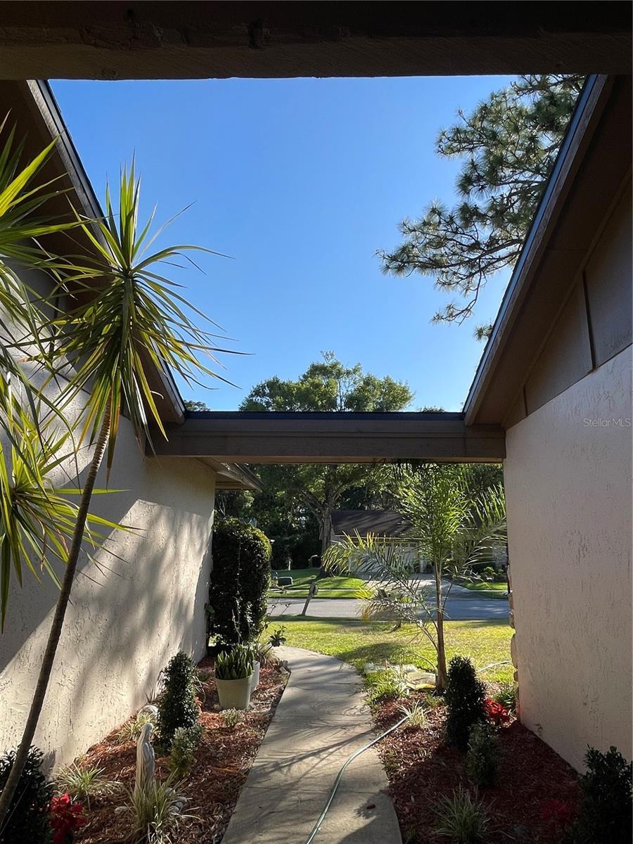 Property Photo:  879 Little Bend Road  FL 32714 