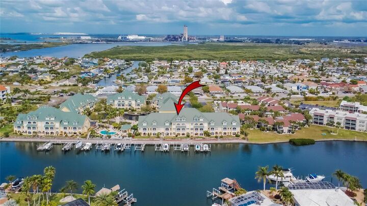 Property Photo: 6414 Sunset Bay Circle FL 33572