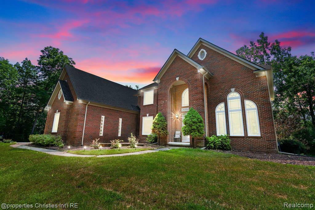 21232 Hetke Drive  Farmington Hills MI 48335 4830 photo