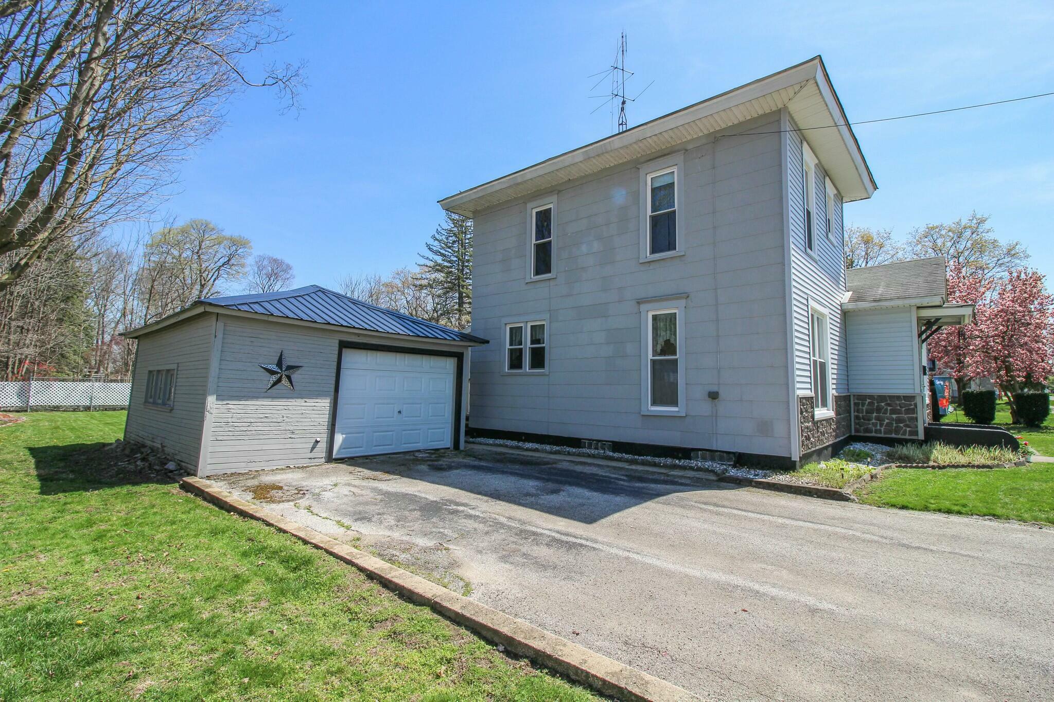Property Photo: 305 N Douglas Avenue MI 49093