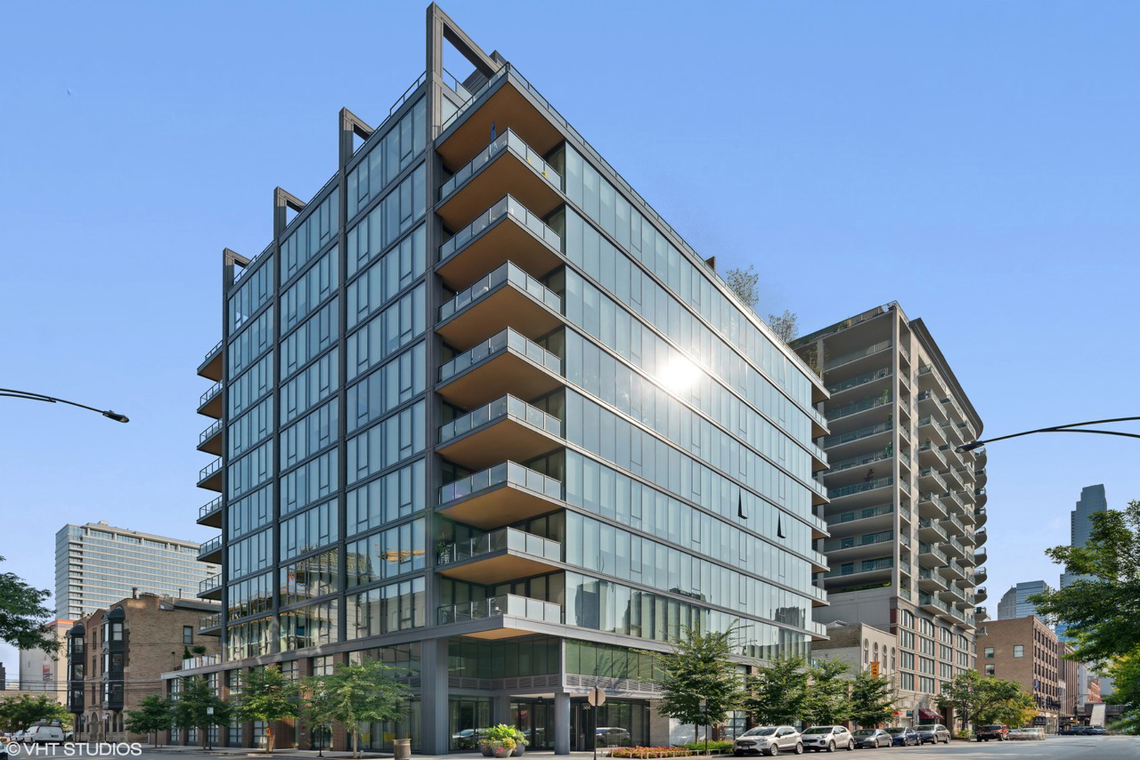 Property Photo: 366 W Superior Street 501 IL 60654
