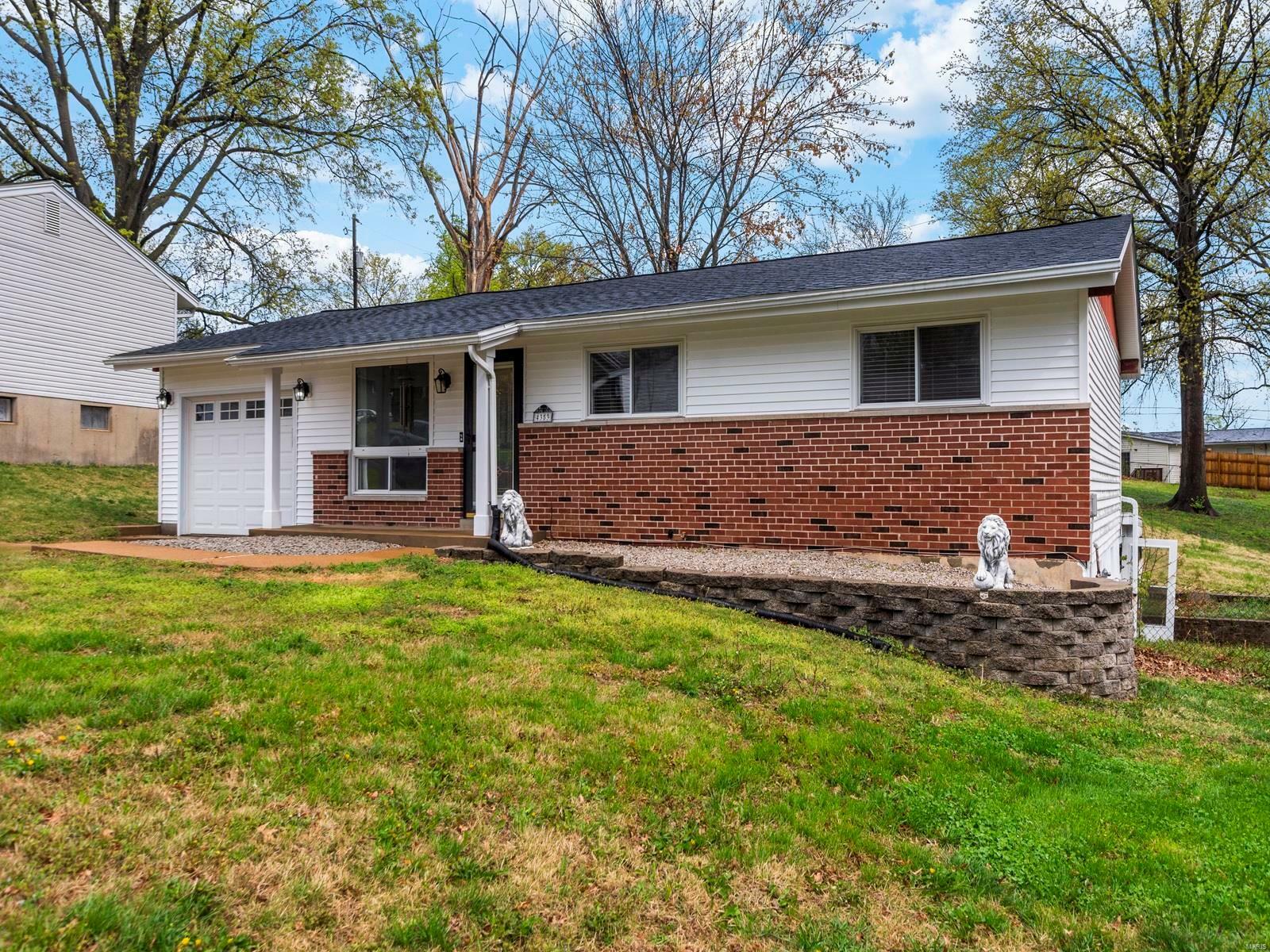 Property Photo: 4353 Bordeaux Drive MO 63129