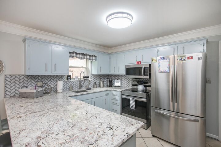 8344 Highway 100  Nashville TN 37221 photo