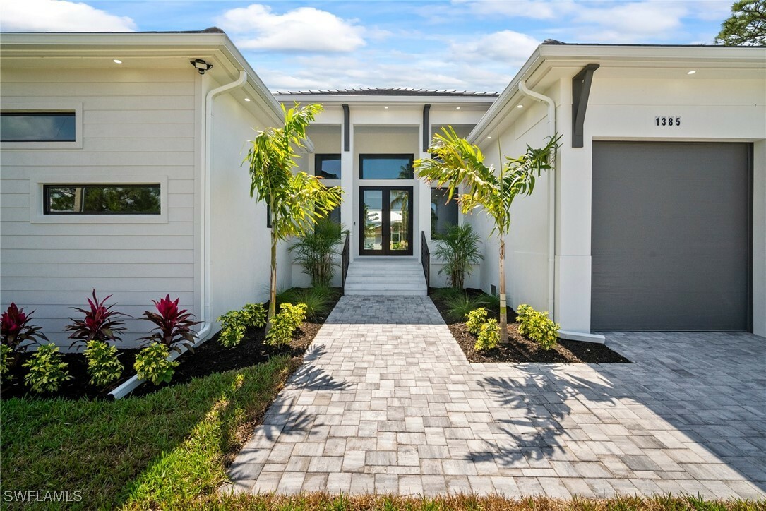 1385 Merrimac Avenue  Marco Island FL 34145 photo