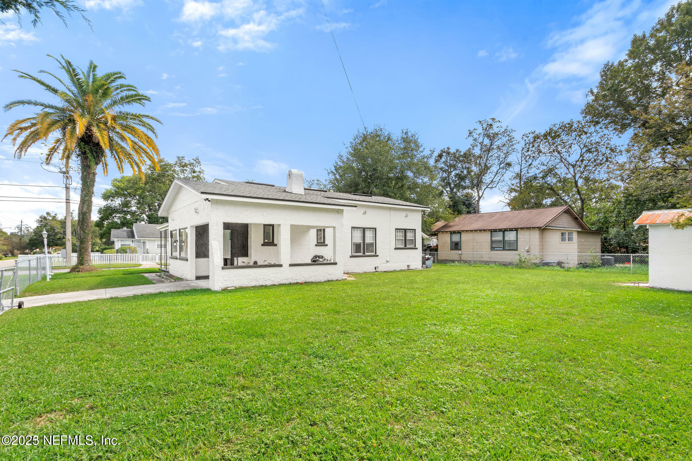 Property Photo: 4300 Lexington Avenue FL 32210