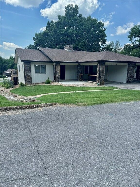 Property Photo: 1 Brett Lane AR 72714