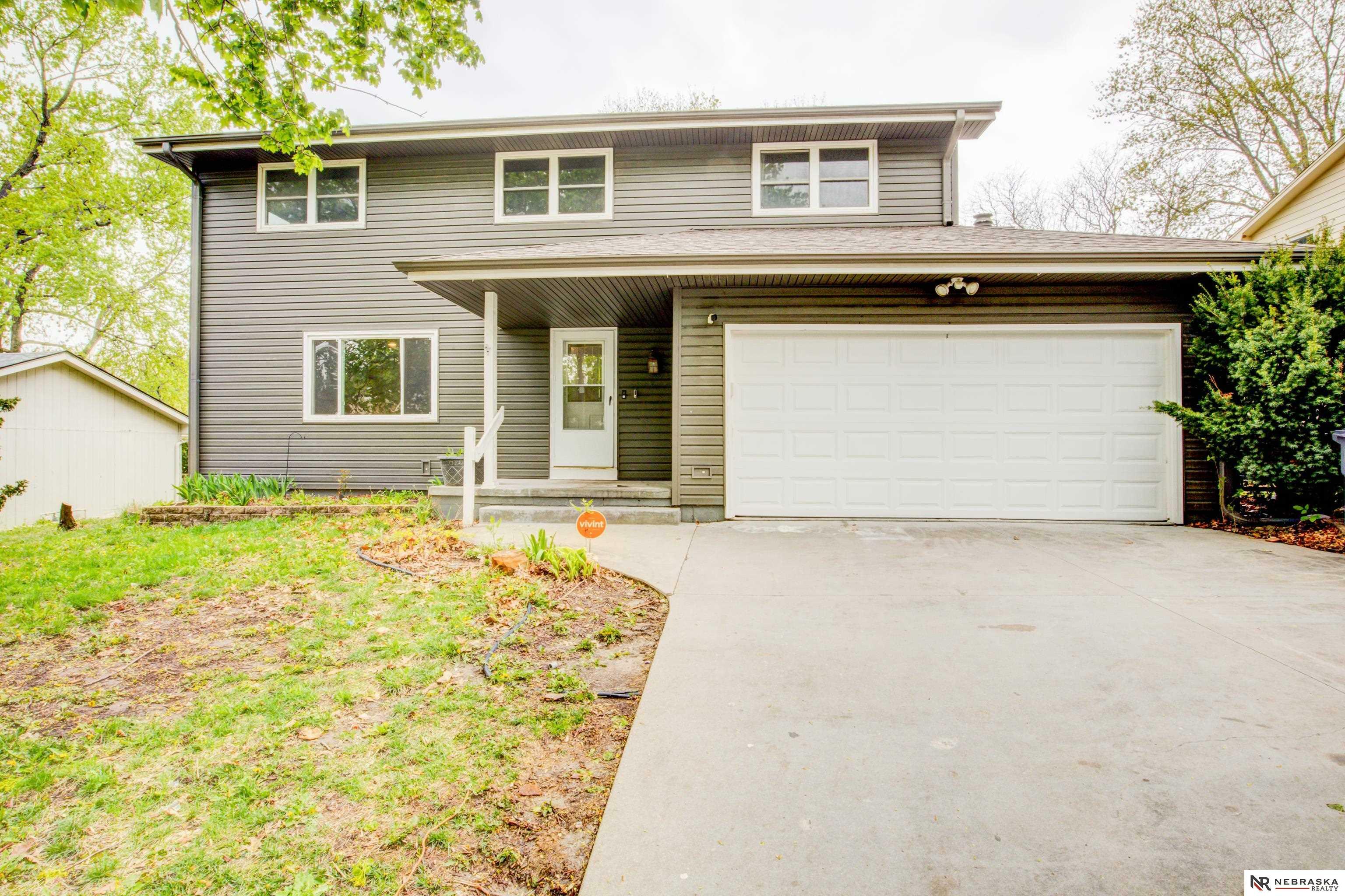 Property Photo: 5018 Parkview Drive NE 68134
