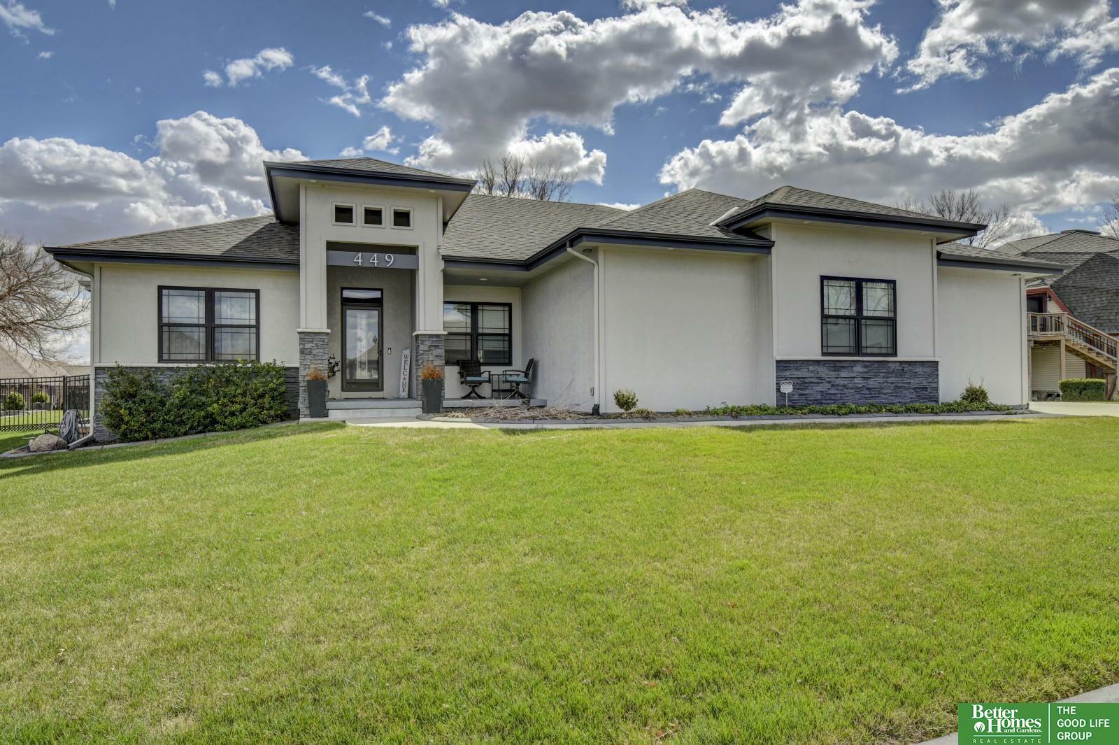 Property Photo: 449 Sherwood Drive NE 68028