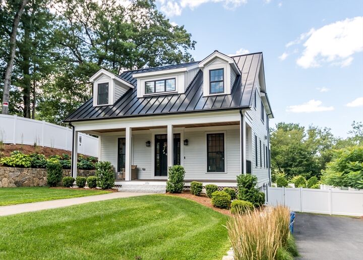 Property Photo: 226 Worcester Lane MA 02451