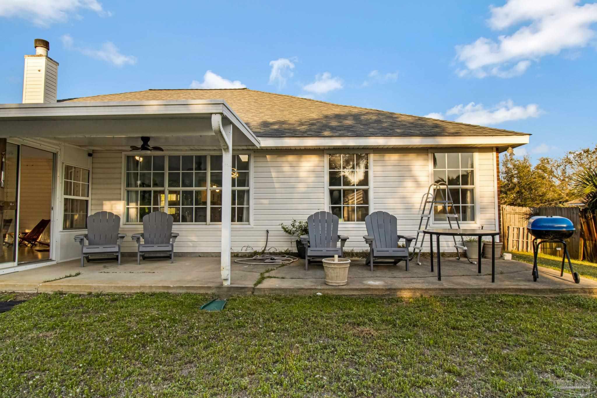 Property Photo: 1675 Winding Shore Dr FL 32563