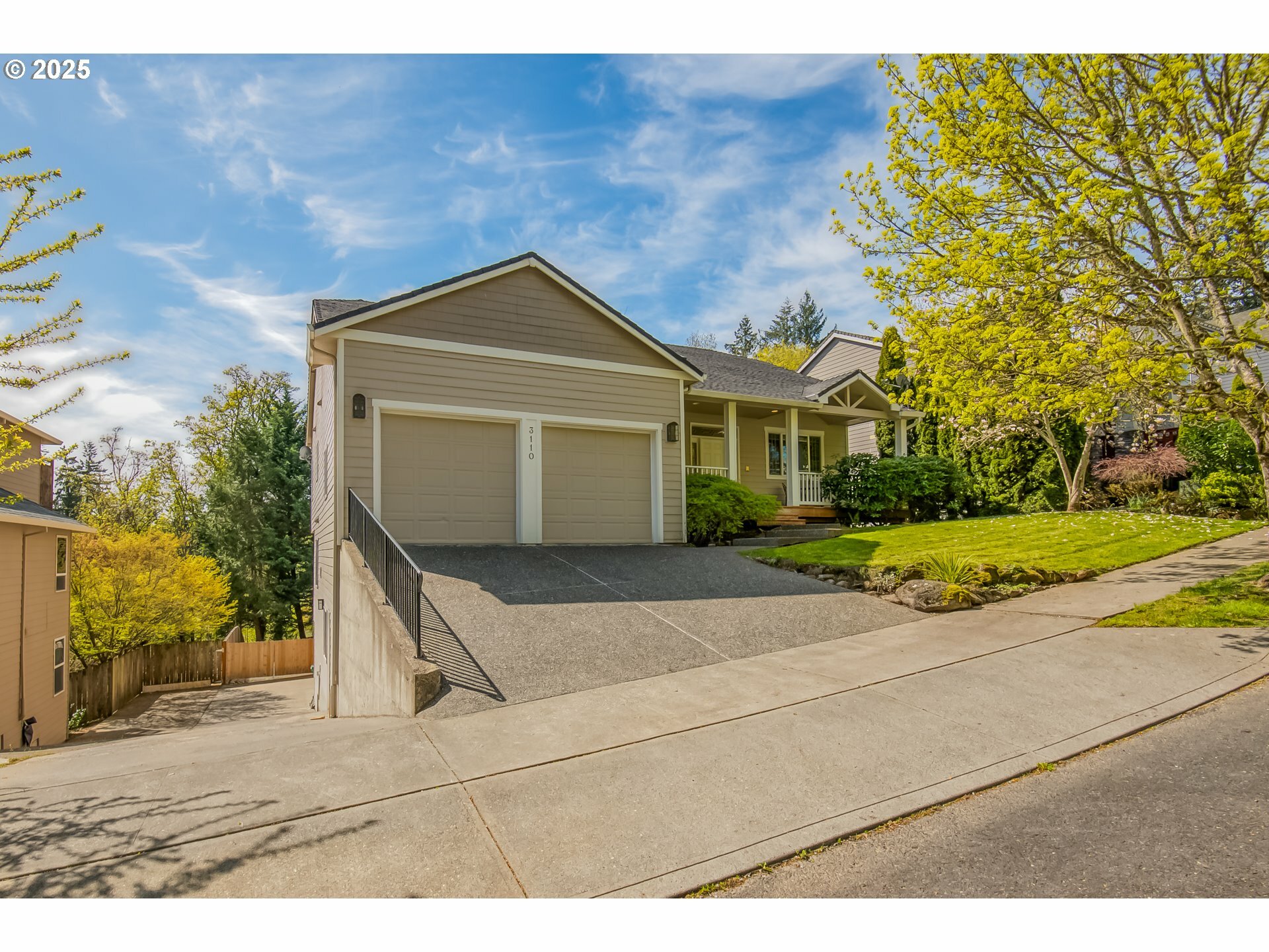 Property Photo: 3110 SW Dickinson St OR 97219