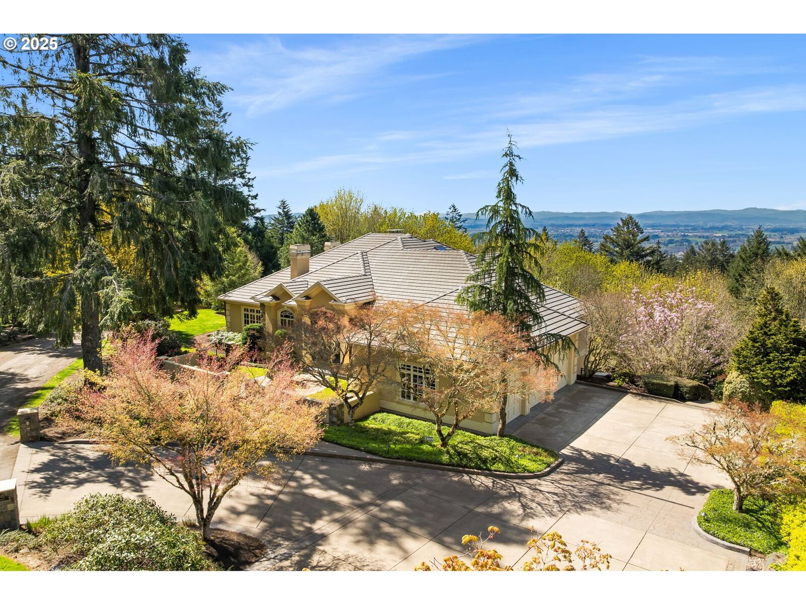 Property Photo: 11915 NW Tualatin Ave OR 97229