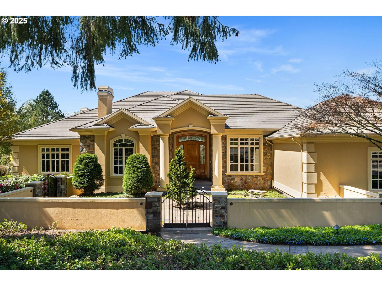 Property Photo: 11915 NW Tualatin Ave OR 97229