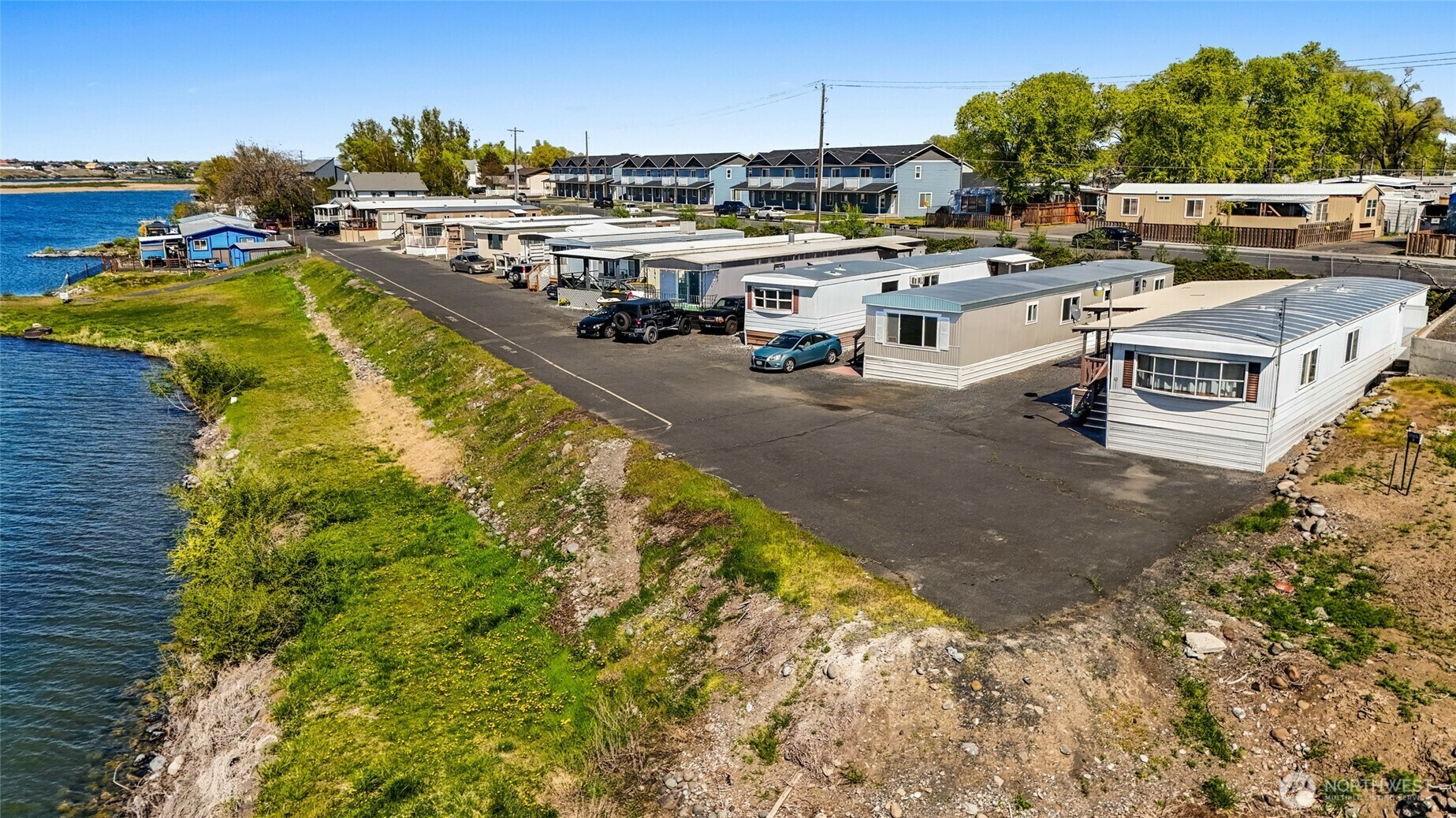 Property Photo: 1908 W Marina Drive 10 WA 98837
