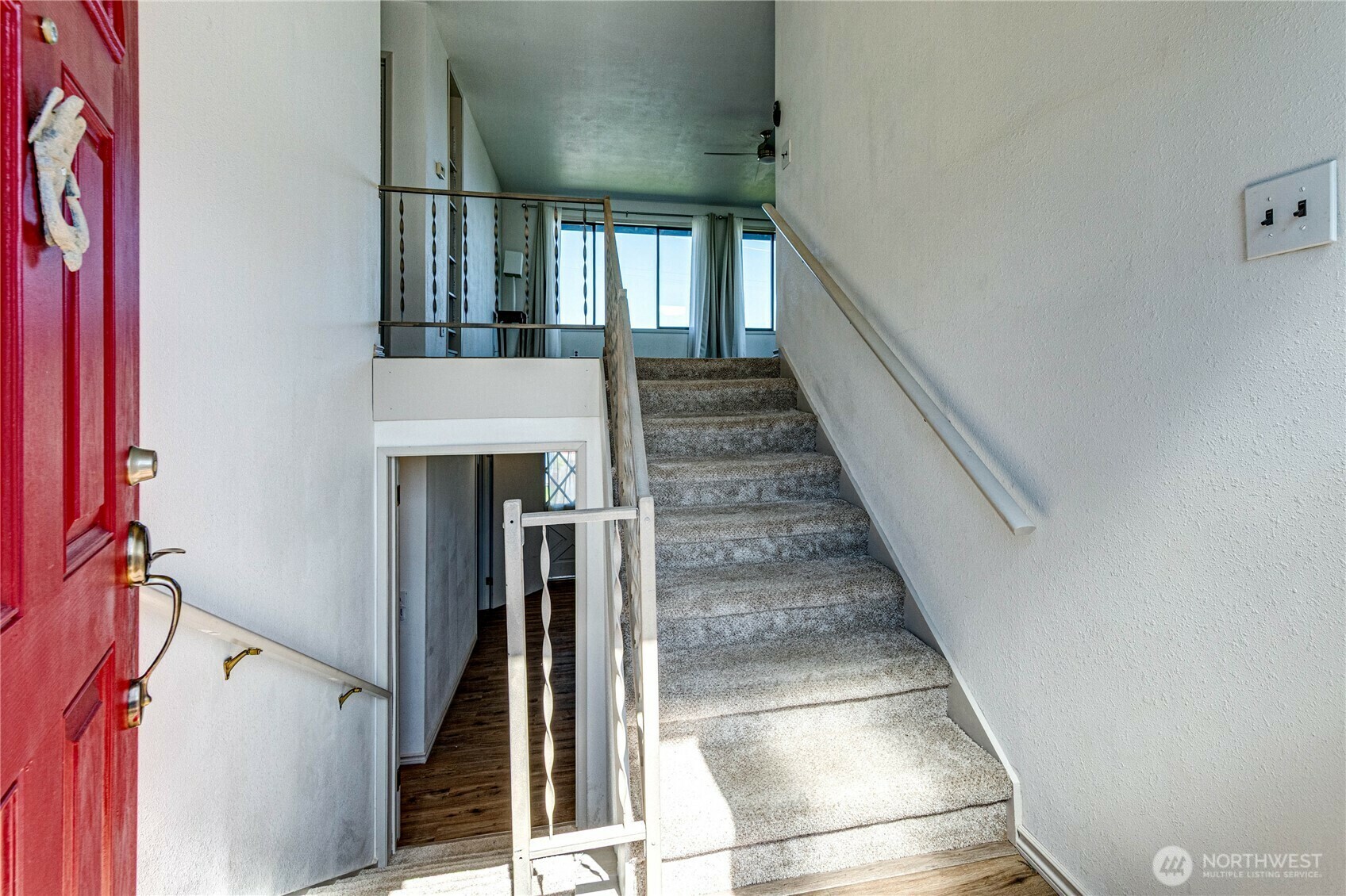 Property Photo: 1009 W 6th Street WA 98363