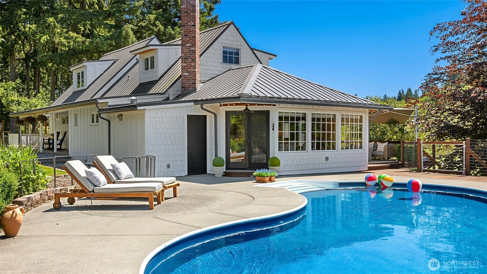 Property Photo: 8387 Fletcher Bay Road NE WA 98110