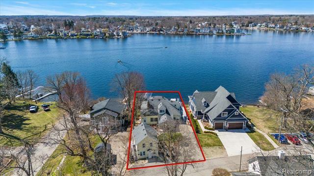 Property Photo: 16 S North Shore Drive MI 48362