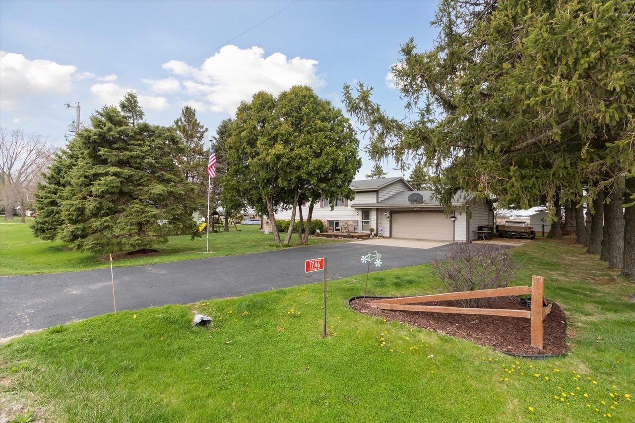 Property Photo: 1746 West Russell Road WI 53545
