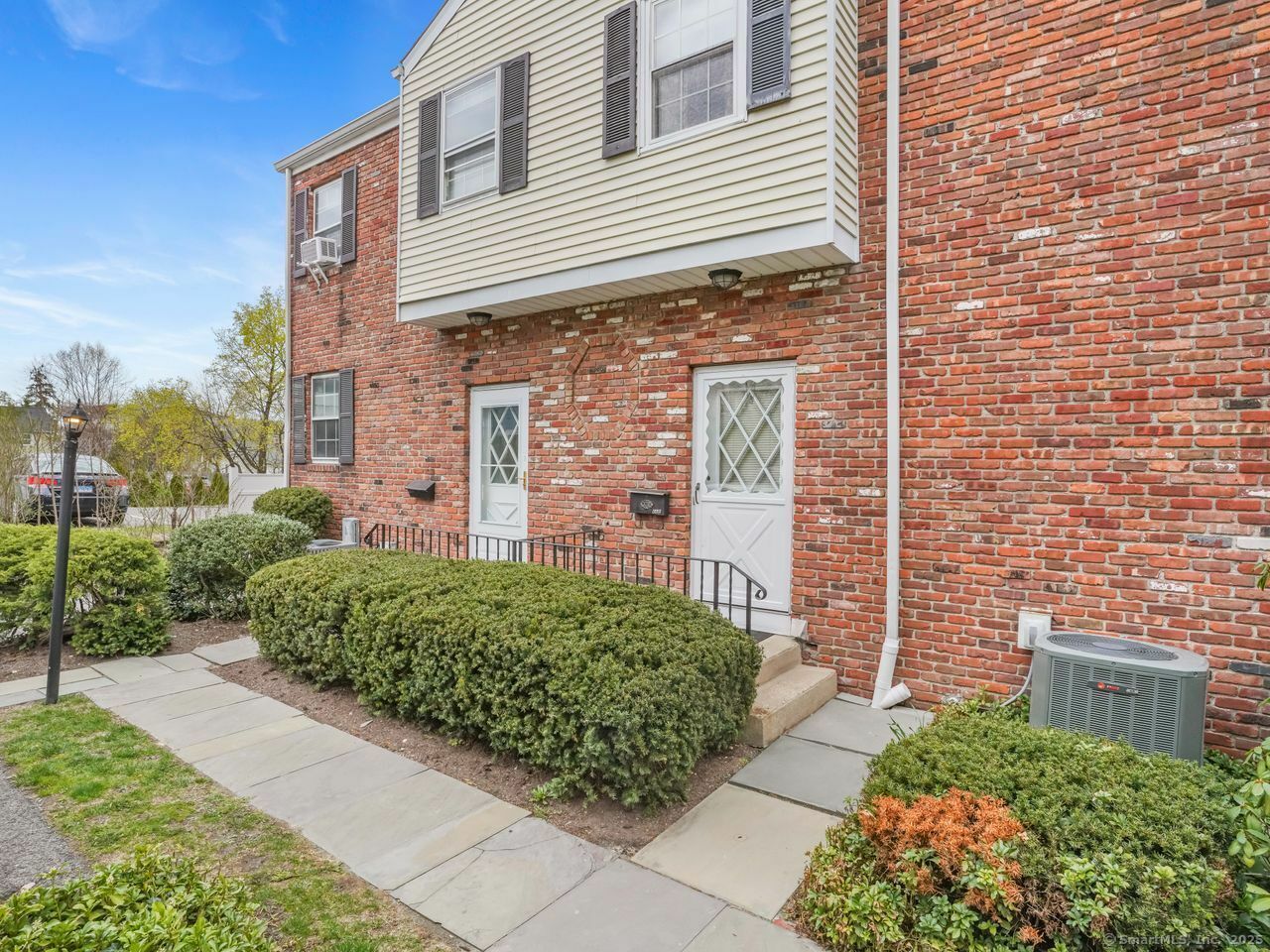 66 Seaside Avenue  Stamford CT 06902 photo