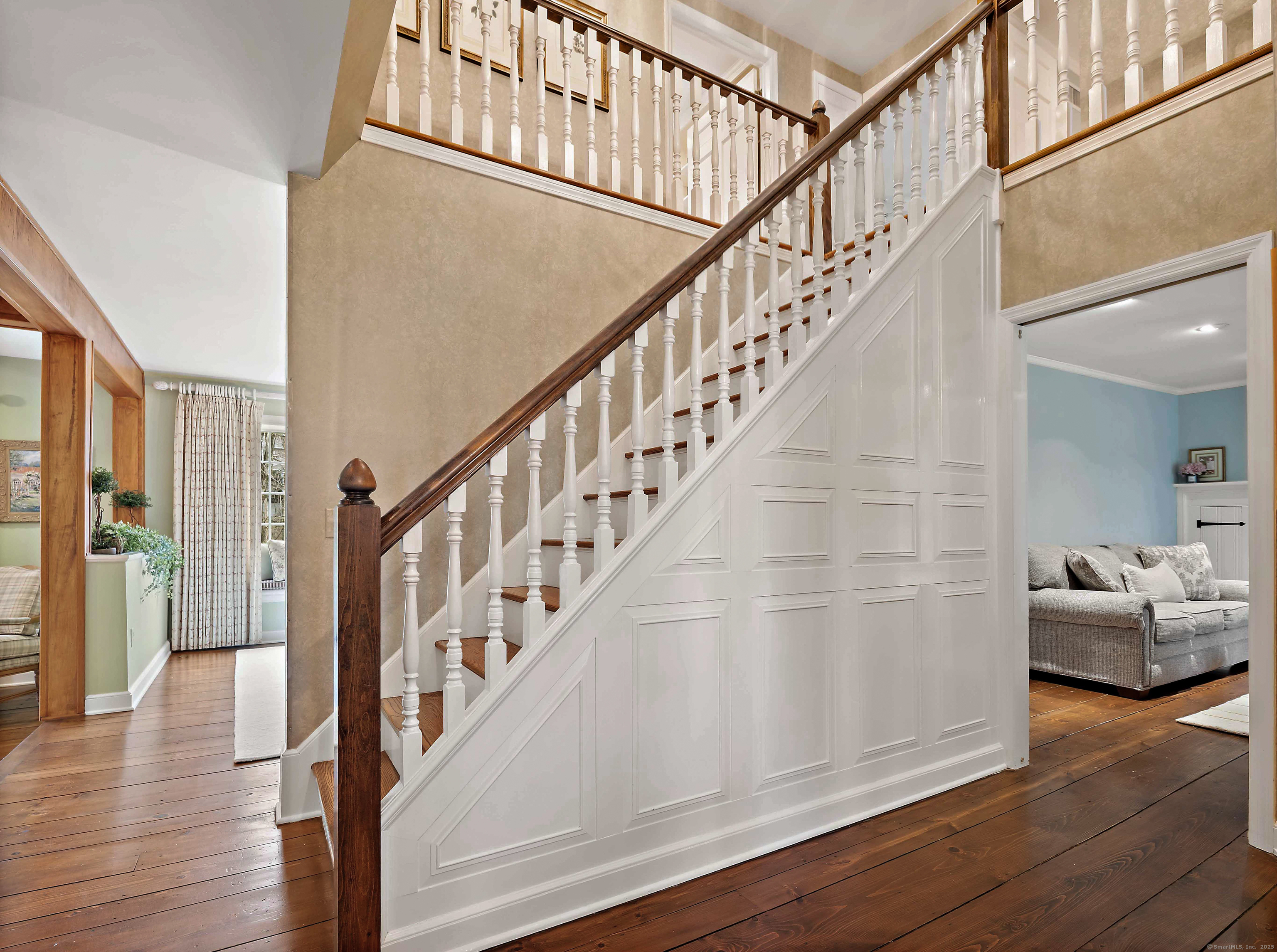 Property Photo: 4 Ledgewood Road CT 06896