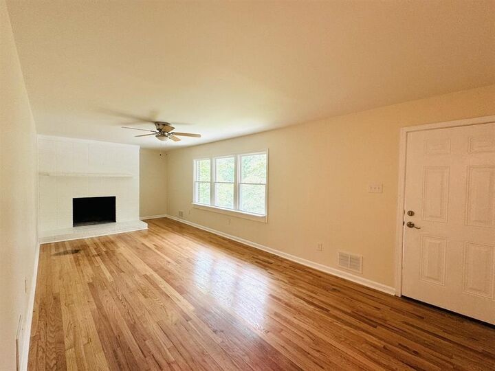 Property Photo: 124 N Brookdale Drive SC 29303