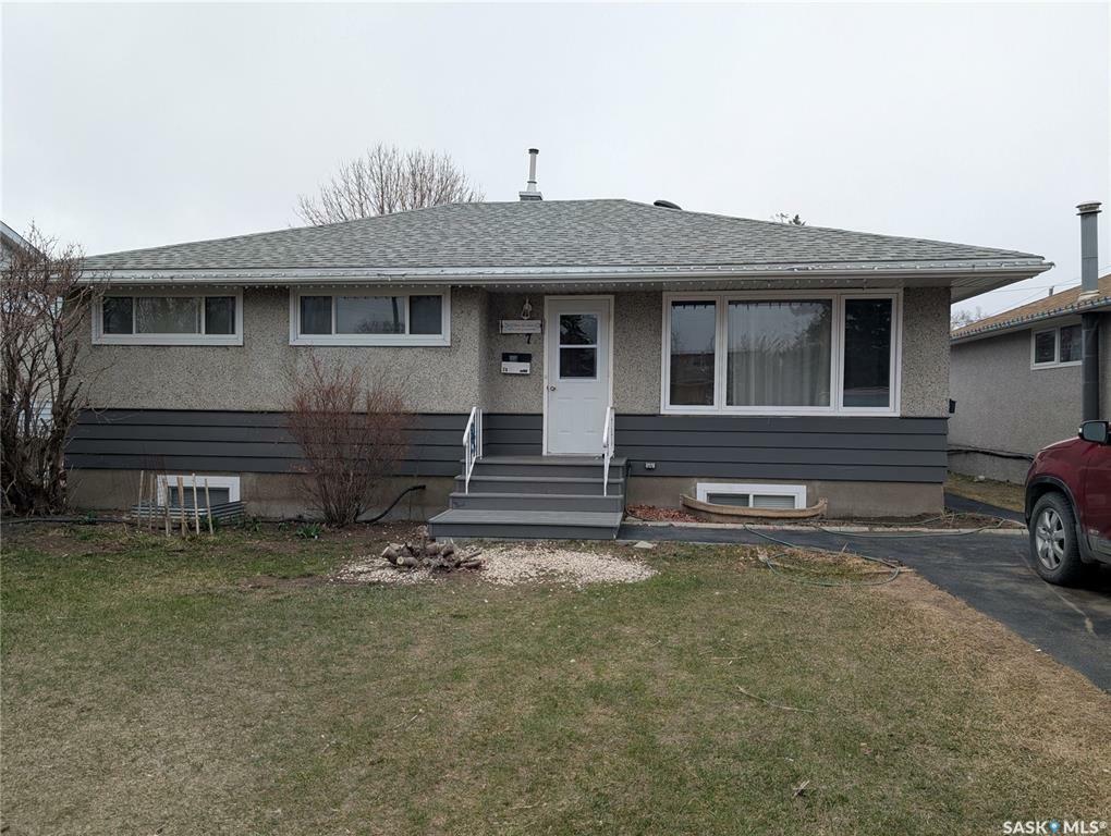 Property Photo: 7 Osler Place SK S4R 2X3