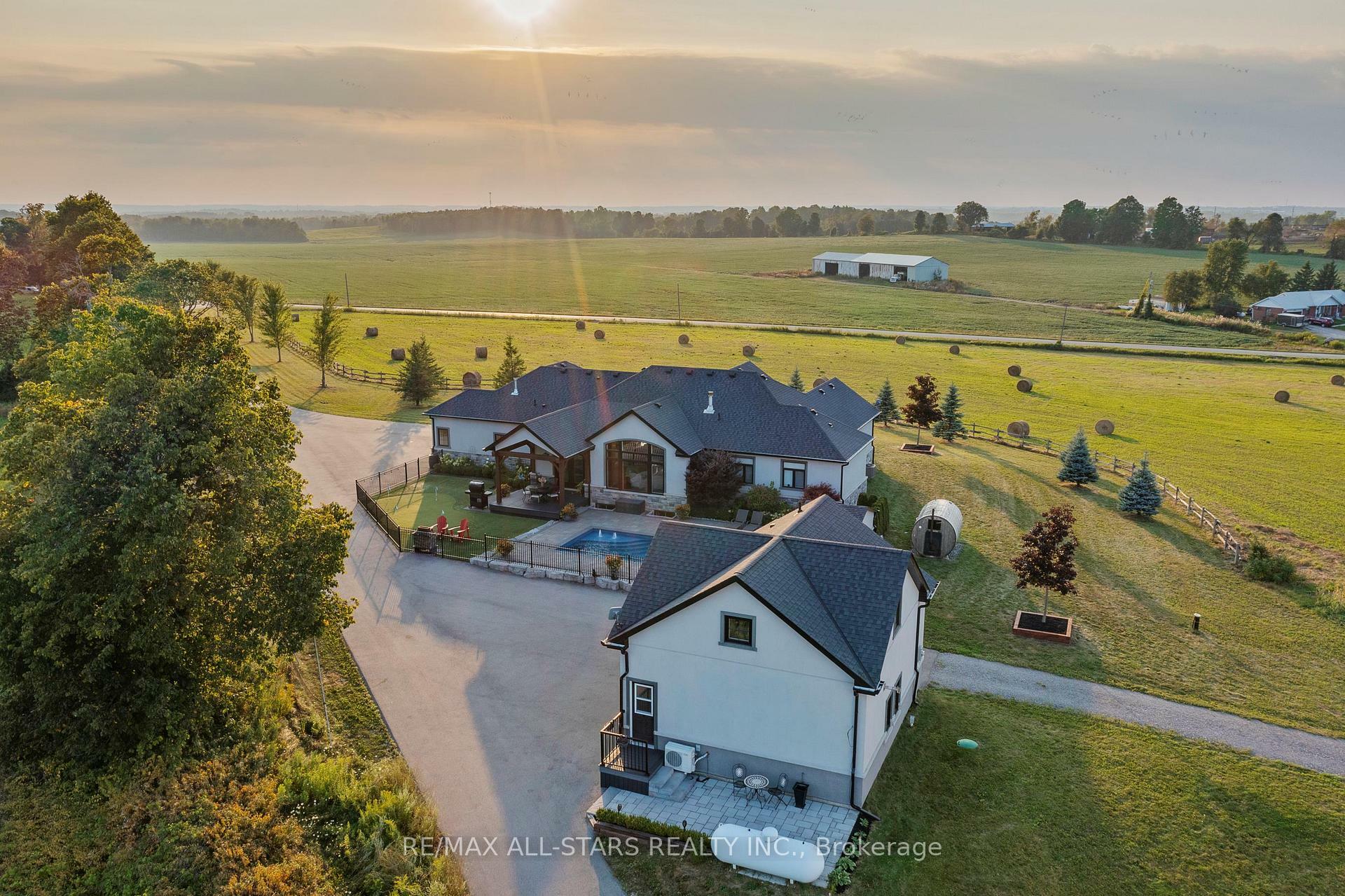 Property Photo: 247 Ravencrest Road ON L0E 1R0