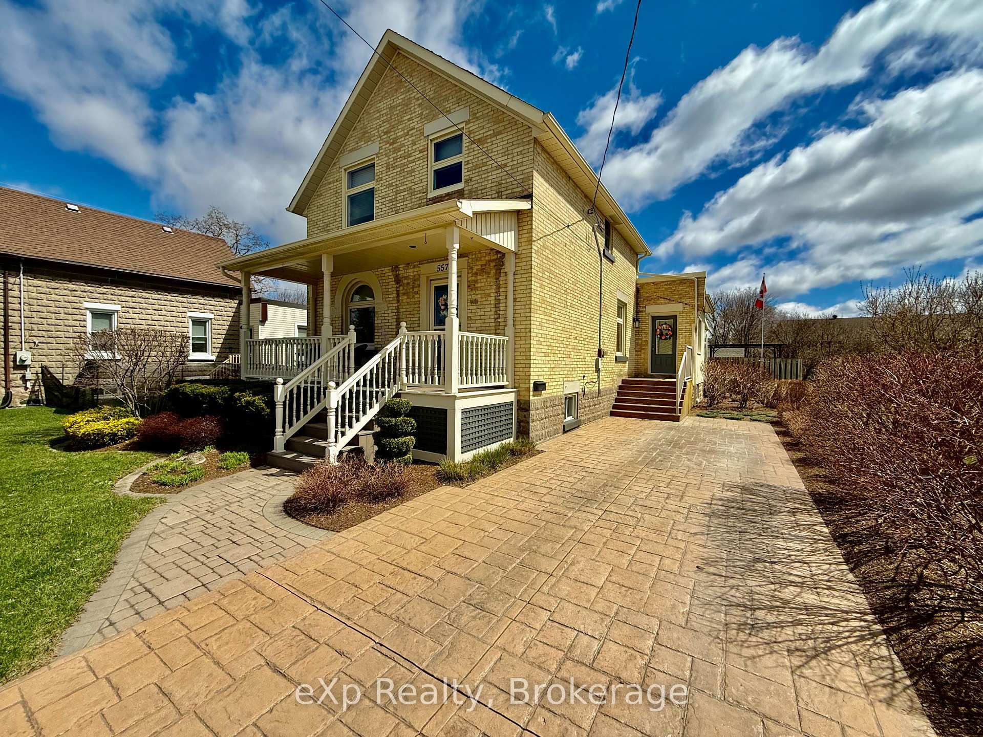 Property Photo:  557 12th Avenue  ON N4N 2V4 