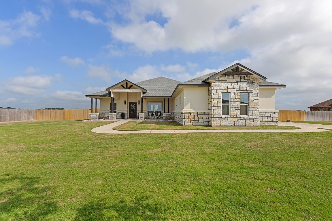 Property Photo: 942 Inka Road TX 76571