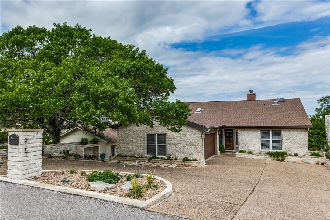 315 Hazeltine Drive  Lakeway TX 78734 photo
