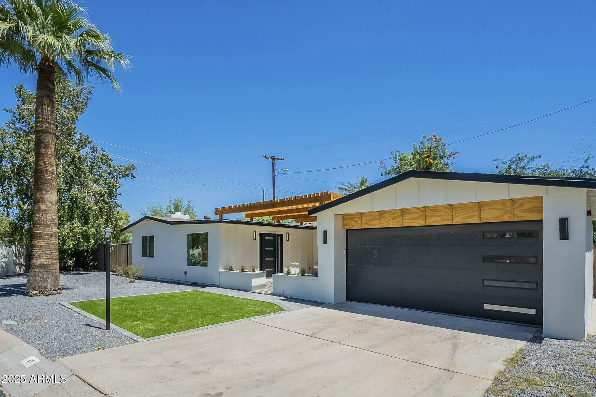 47 Spur Circle  Scottsdale AZ 85251 photo