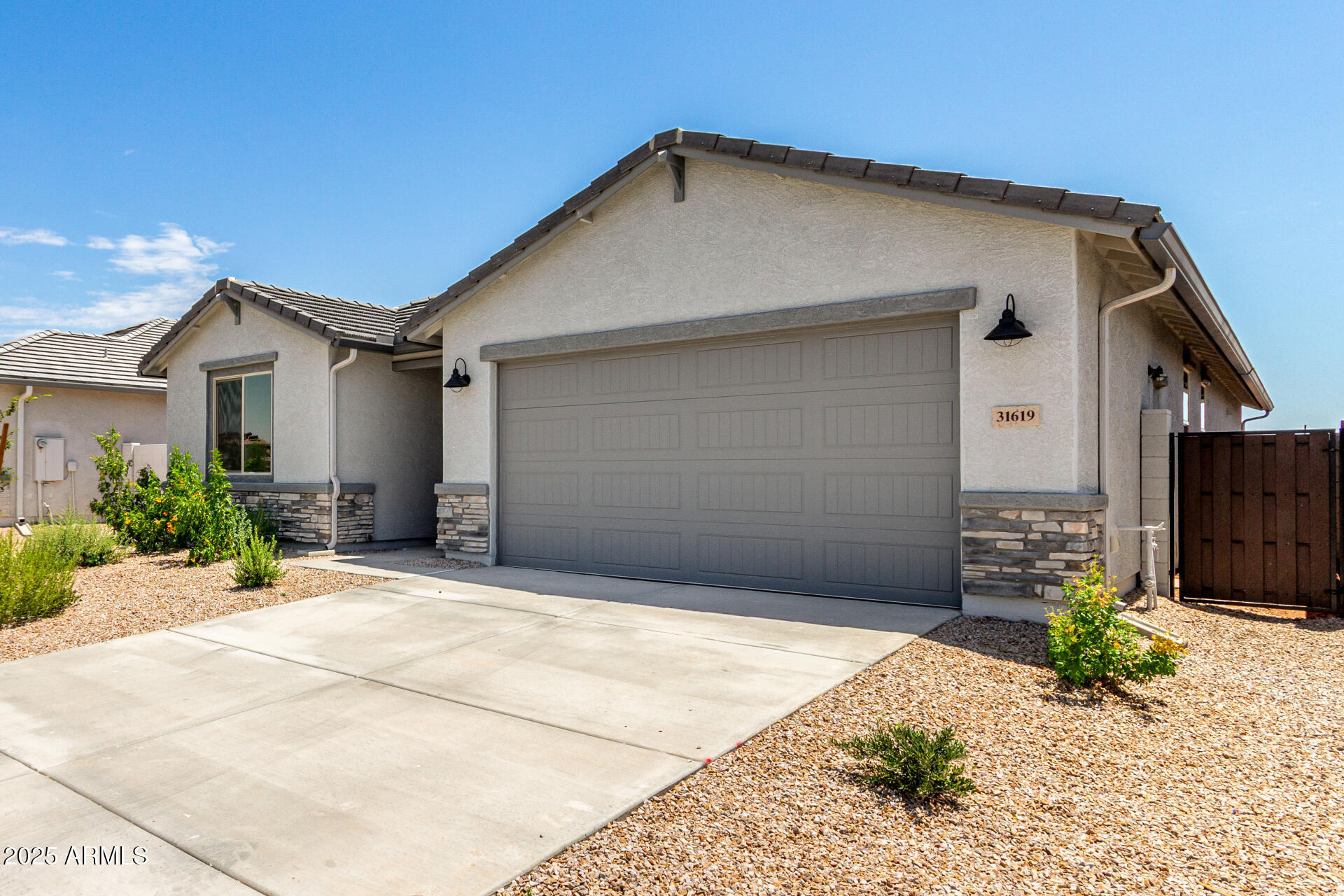 Property Photo: 31619 N Shady Pasture Lane AZ 85143