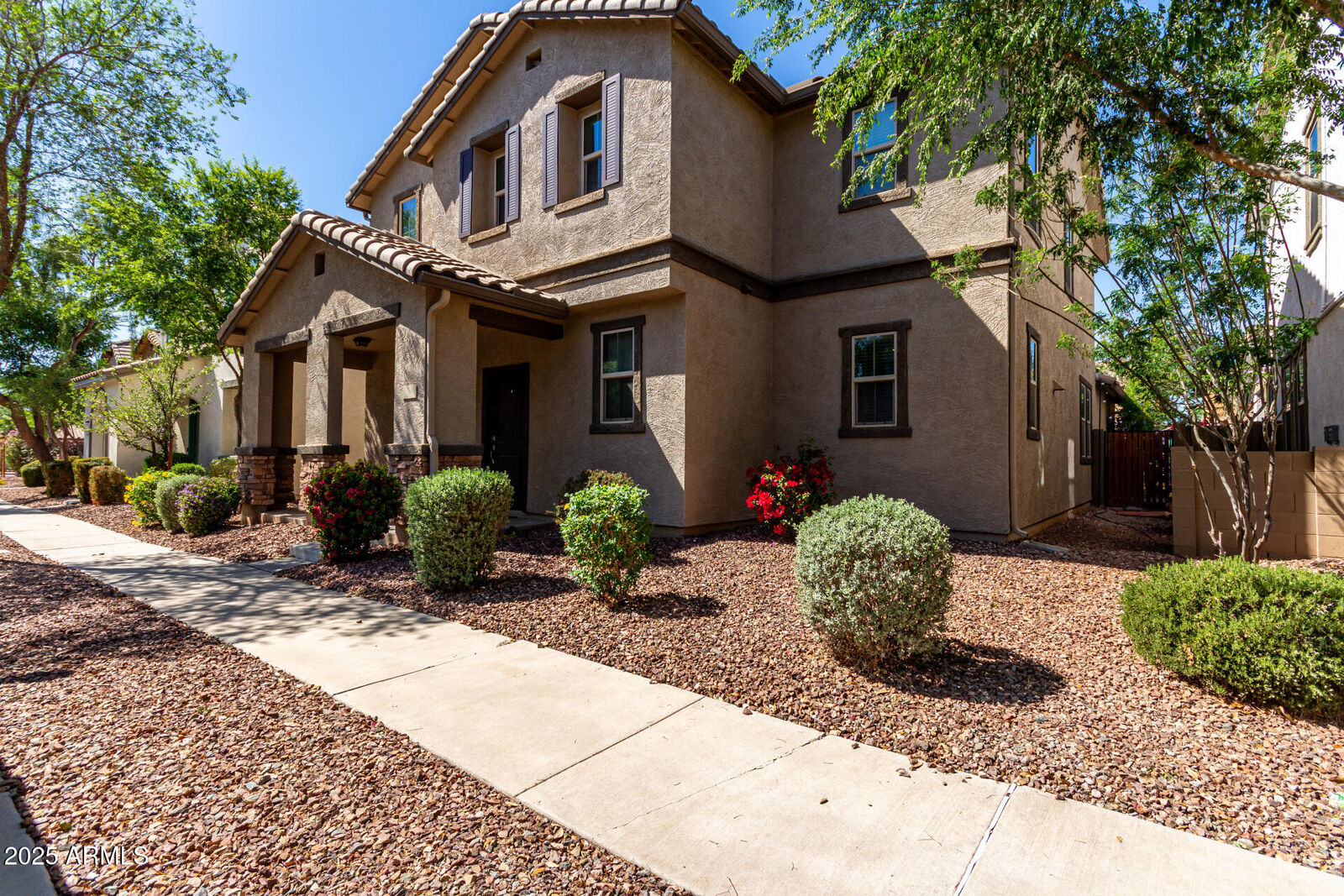 Property Photo:  4068 E Devon Drive  AZ 85296 