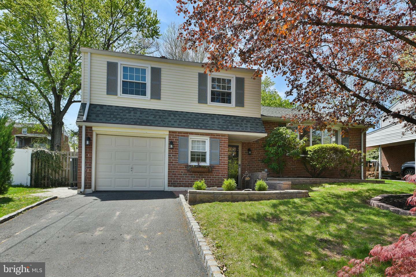 Property Photo:  213 W Beidler Road  PA 19406 