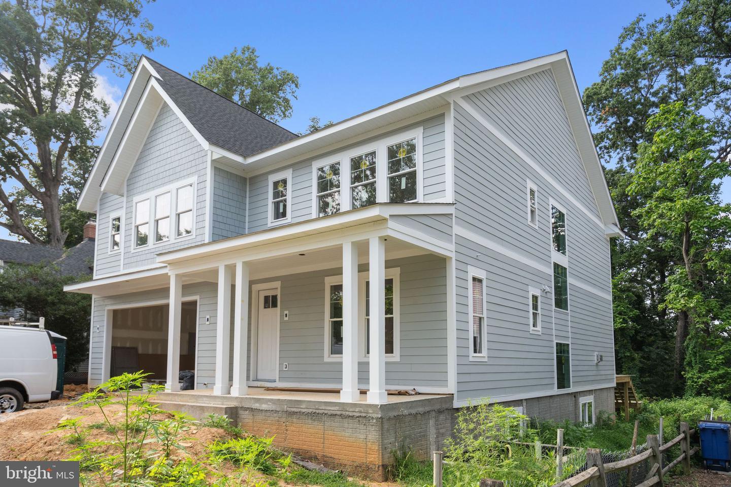Property Photo: 5427 3rd Street S VA 22204
