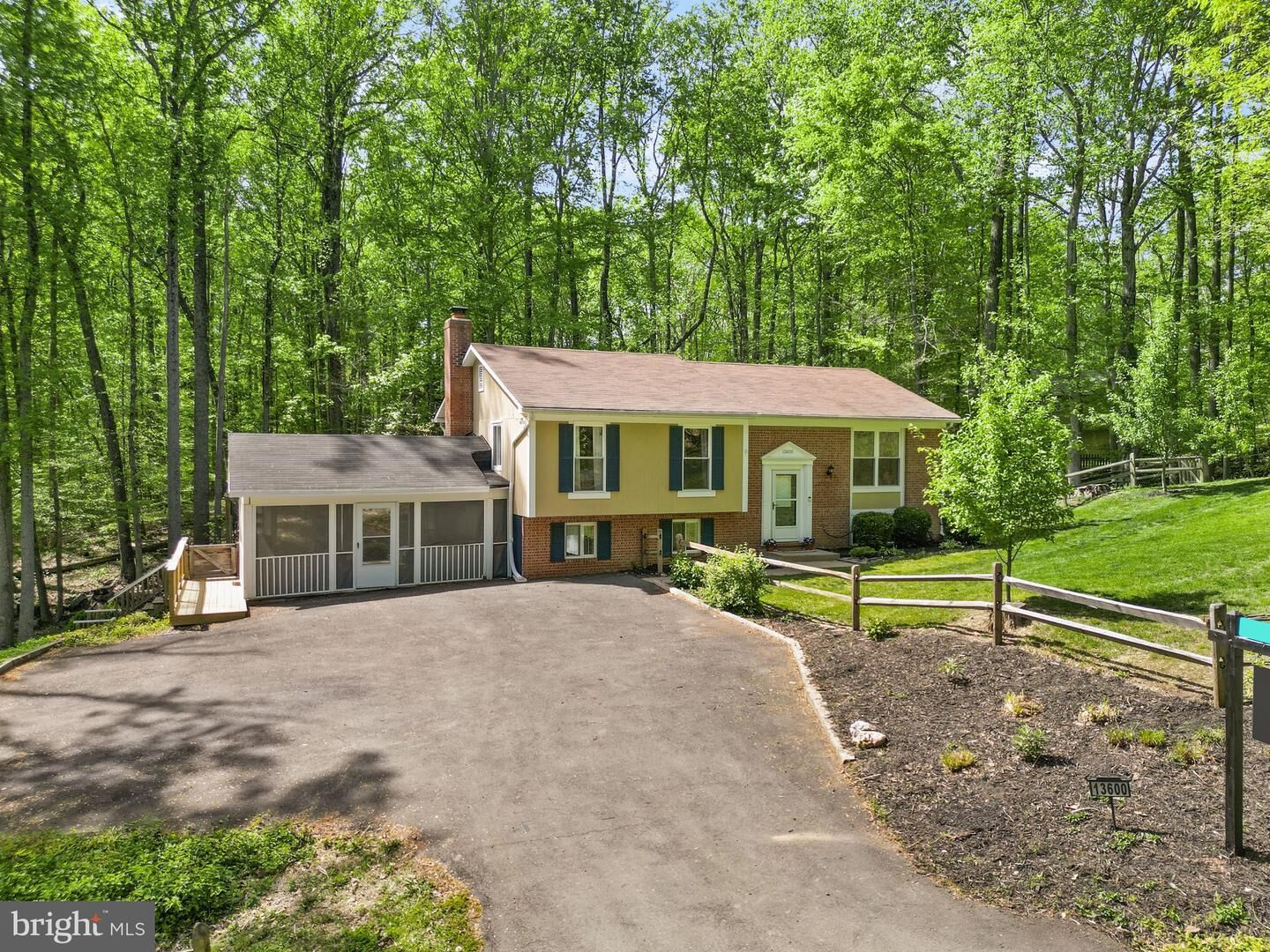 Property Photo: 13600 Smithwood Court VA 20181