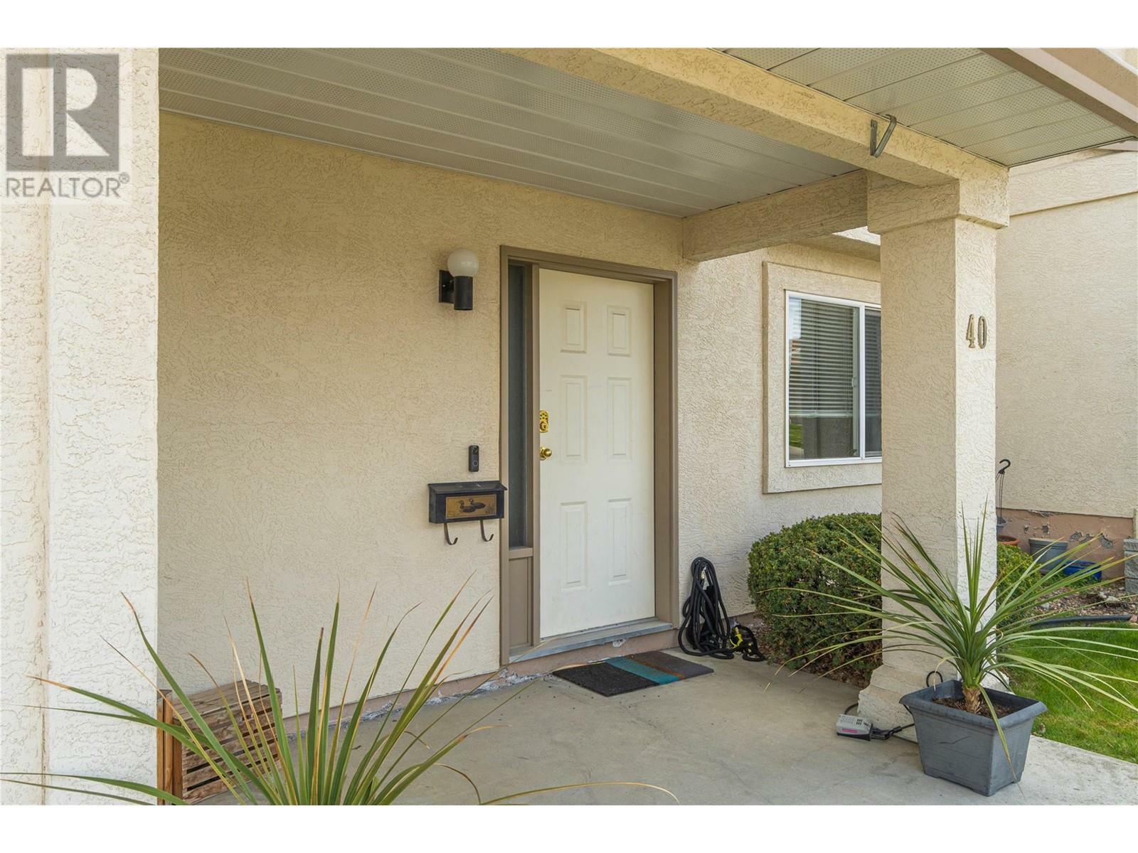 Property Photo: 1950 Braeview Place 40 BC V1S 1R8