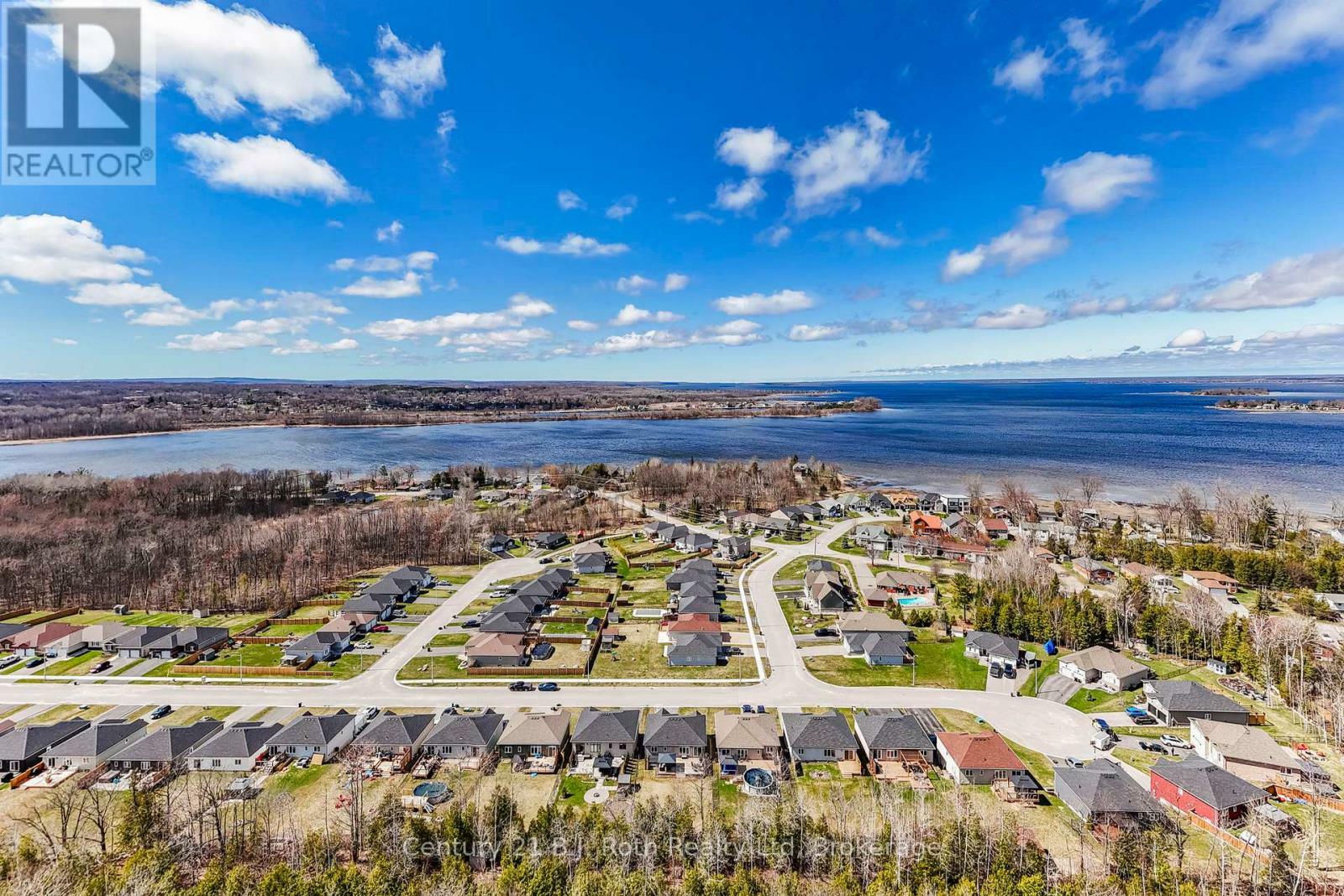 Photo de la propriété:  21 Ralph Dalton Boulevard  ON L0K 2A0 